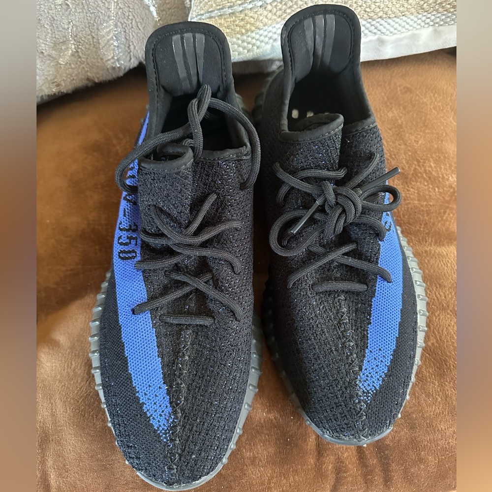 Yezzy Boost 350 V2 ‘Dazzling Blue’